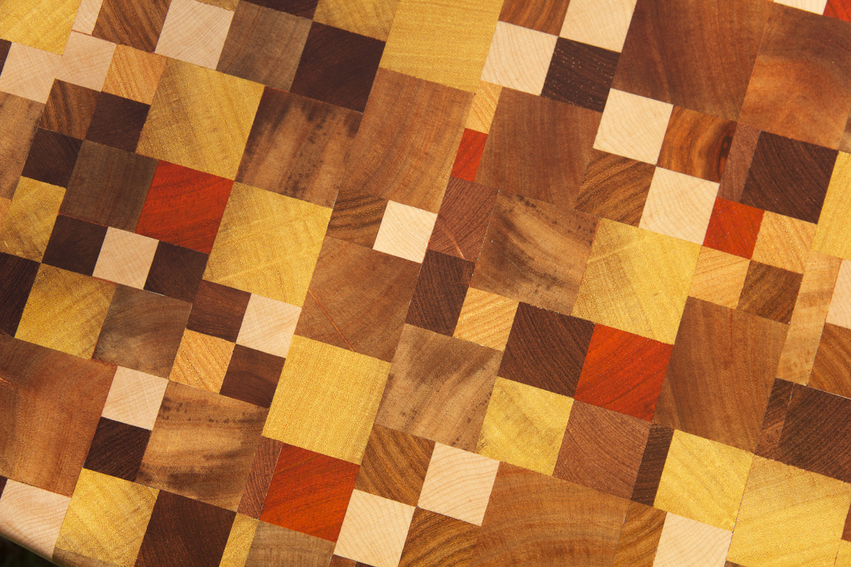 Table basse en mosaïque de cubes de bois